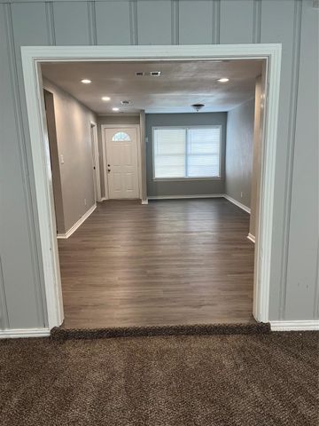 6634 Cresthill Street, Houston, TX 77033