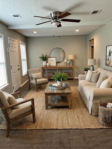 6634 Cresthill Street, Houston, TX 77033