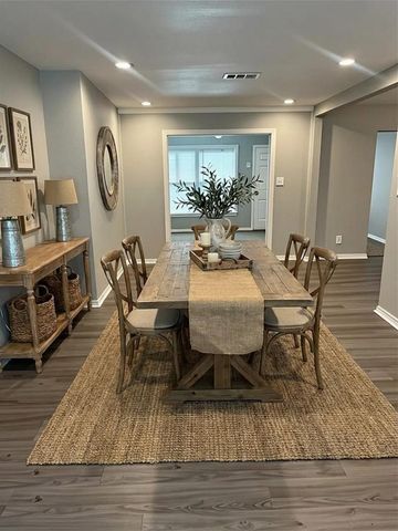 6634 Cresthill Street, Houston, TX 77033