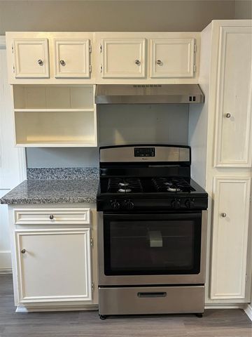 6634 Cresthill Street, Houston, TX 77033