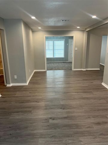 6634 Cresthill Street, Houston, TX 77033