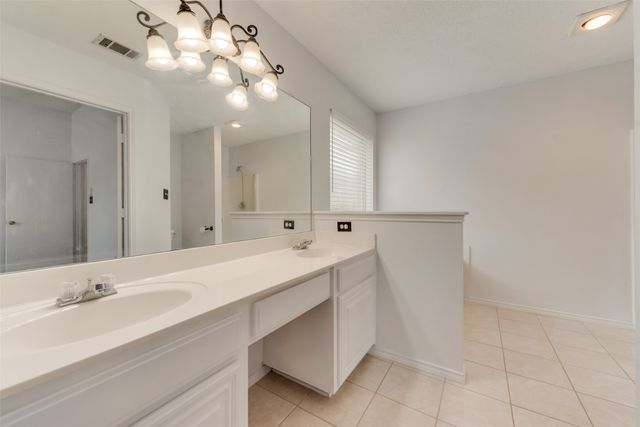 7019 Thunderbird Drive, Arlington, TX 76002