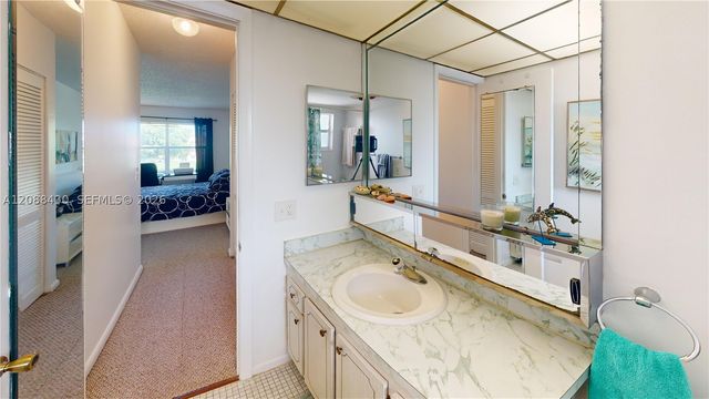 2761 N Pine Island Rd 310, Sunrise, FL 33322