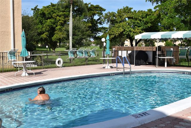 2761 N Pine Island Rd 310, Sunrise, FL 33322