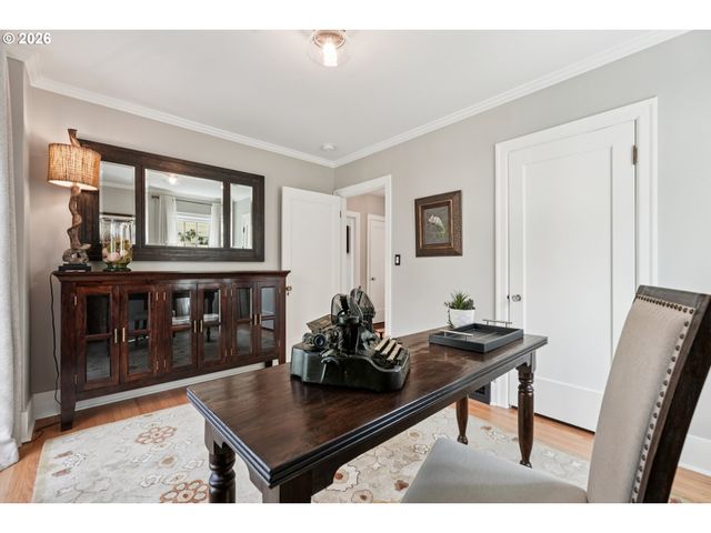 3825 Se CARLTON St, Portland, OR 97202