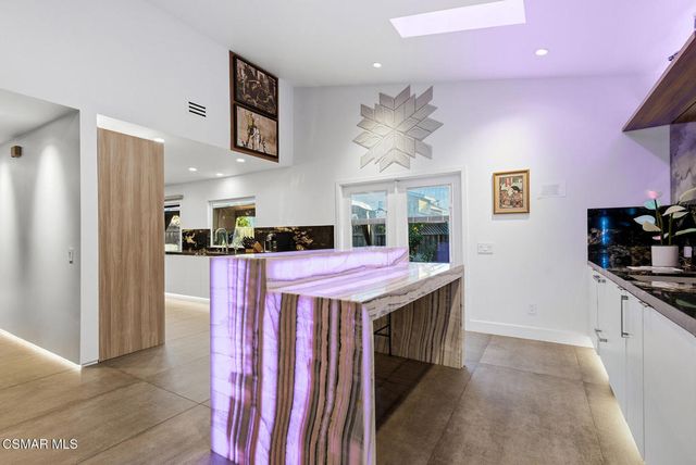 9998 Jamestown Street, Ventura, CA 93004