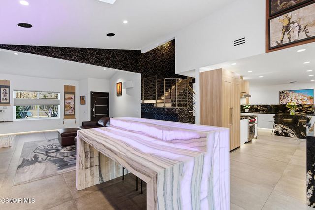 9998 Jamestown Street, Ventura, CA 93004