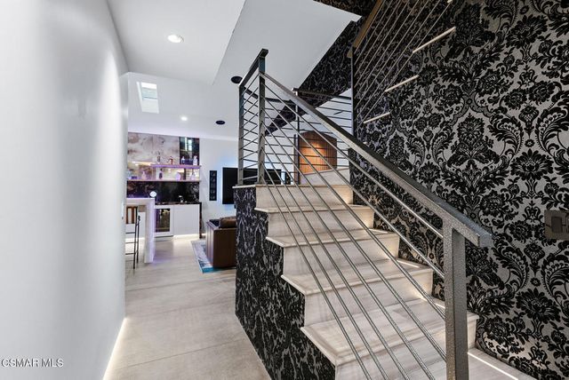 9998 Jamestown Street, Ventura, CA 93004