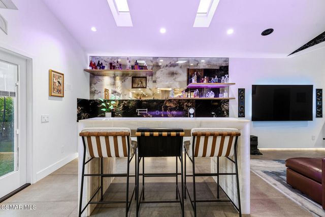 9998 Jamestown Street, Ventura, CA 93004