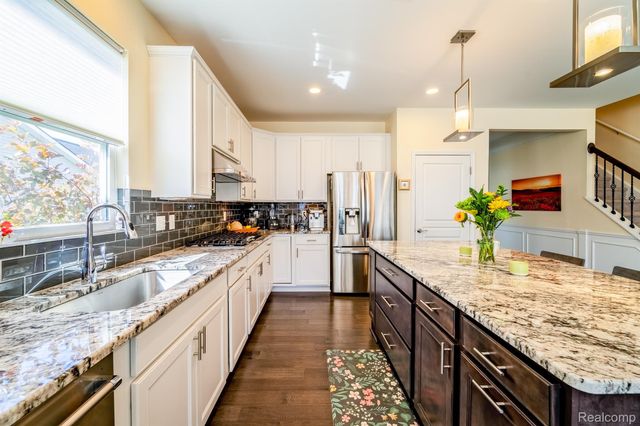 24279 Walloon Way, Brownstown Charter Township, MI 48134