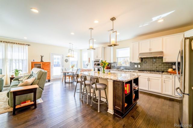 24279 Walloon Way, Brownstown Charter Township, MI 48134