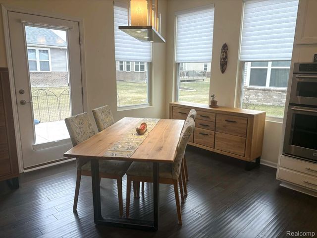 24279 Walloon Way, Brownstown Charter Township, MI 48134