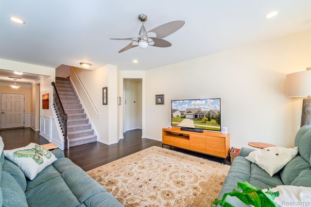 24279 Walloon Way, Brownstown Charter Township, MI 48134