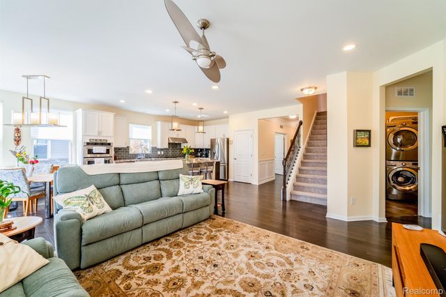 24279 Walloon Way, Brownstown Charter Township, MI 48134