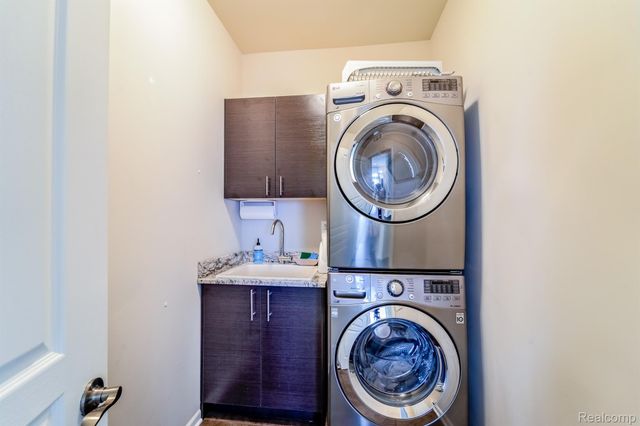 24279 Walloon Way, Brownstown Charter Township, MI 48134