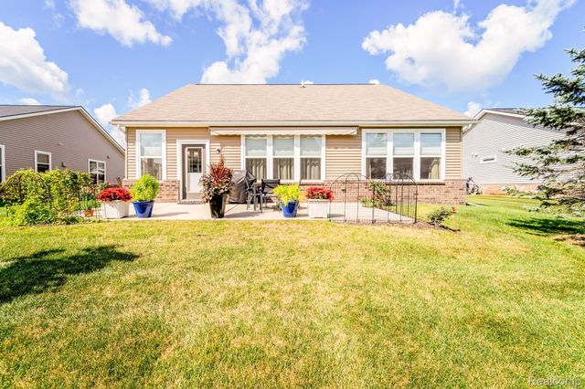 24279 Walloon Way, Brownstown Charter Township, MI 48134