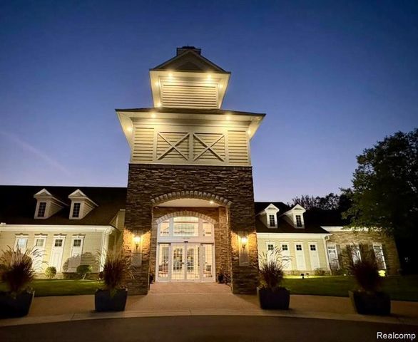 24279 Walloon Way, Brownstown Charter Township, MI 48134