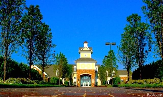 24279 Walloon Way, Brownstown Charter Township, MI 48134