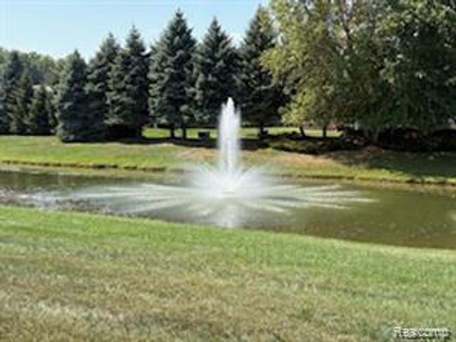 24279 Walloon Way, Brownstown Charter Township, MI 48134