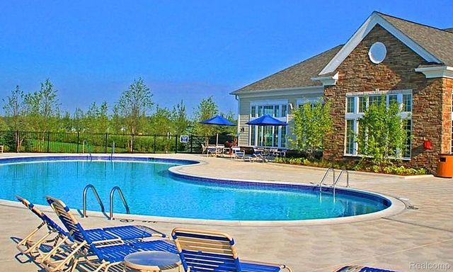 24279 Walloon Way, Brownstown Charter Township, MI 48134