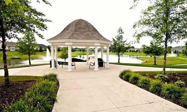 24279 Walloon Way, Brownstown Charter Township, MI 48134