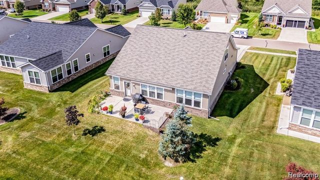24279 Walloon Way, Brownstown Charter Township, MI 48134