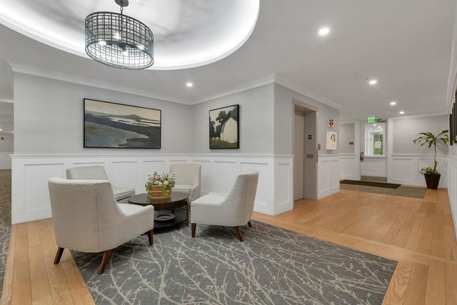 7 Willey Creek Rd Unit 205, Exeter, NH 03833