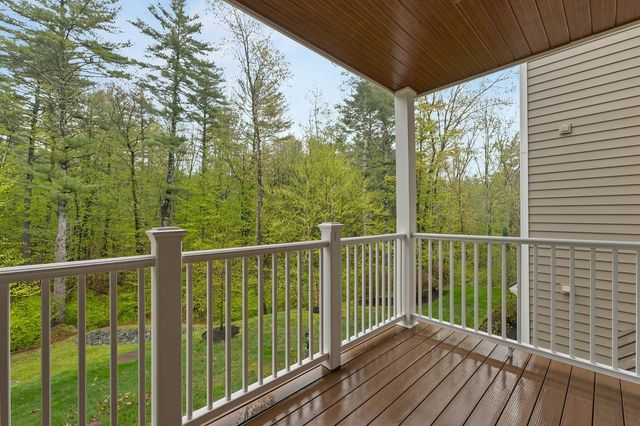 7 Willey Creek Rd Unit 205, Exeter, NH 03833