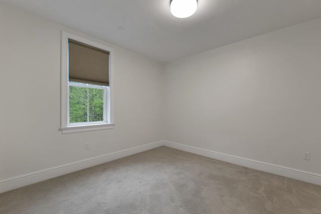 7 Willey Creek Rd Unit 205, Exeter, NH 03833