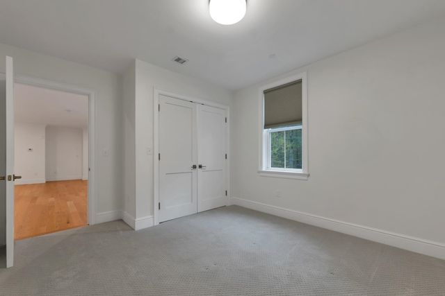 7 Willey Creek Rd Unit 205, Exeter, NH 03833