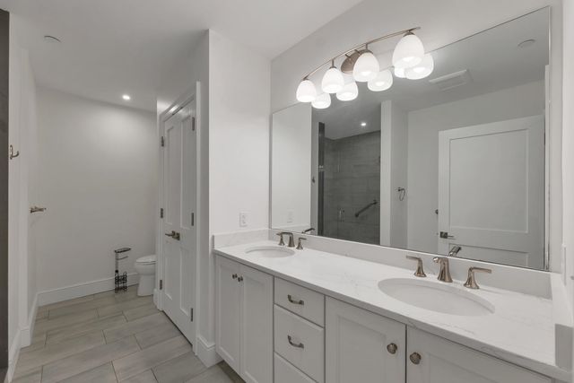 7 Willey Creek Rd Unit 205, Exeter, NH 03833