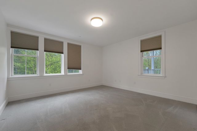 7 Willey Creek Rd Unit 205, Exeter, NH 03833
