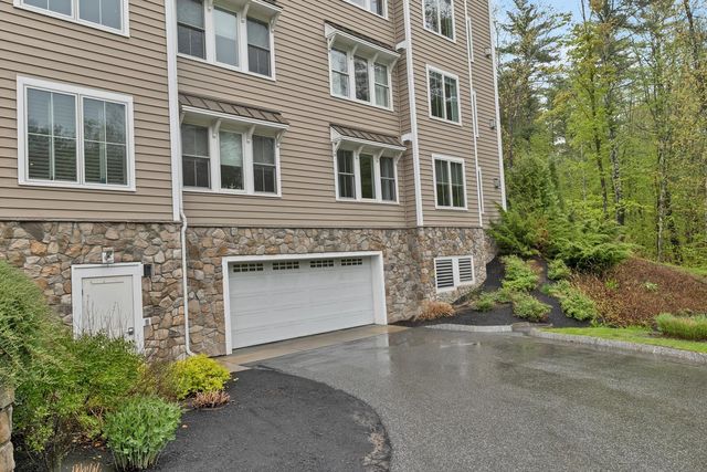 7 Willey Creek Rd Unit 205, Exeter, NH 03833