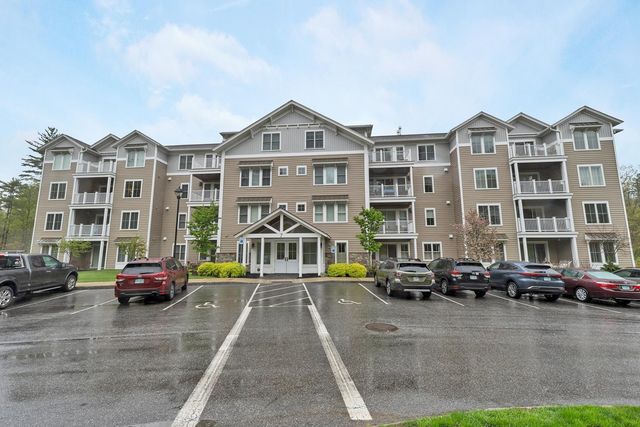 7 Willey Creek Rd Unit 205, Exeter, NH 03833