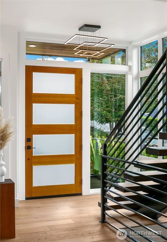 4015 A NE 56th, Seattle, WA 98105