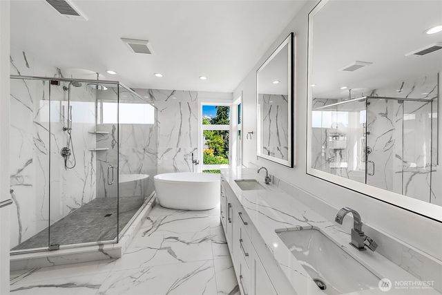 4015 A NE 56th, Seattle, WA 98105