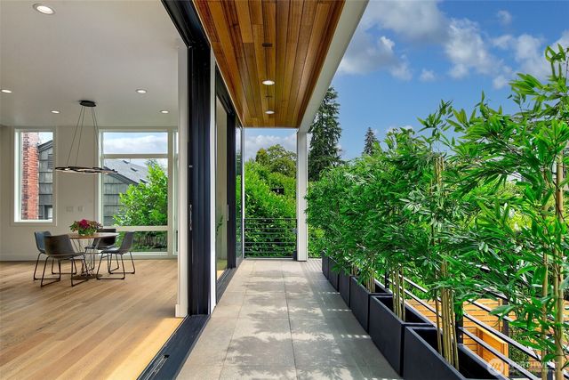 4015 A NE 56th, Seattle, WA 98105