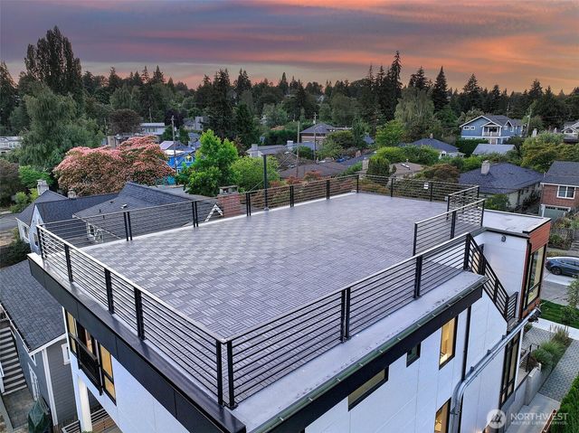 4015 A NE 56th, Seattle, WA 98105