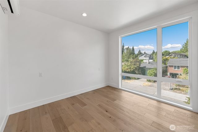 4015 A NE 56th, Seattle, WA 98105