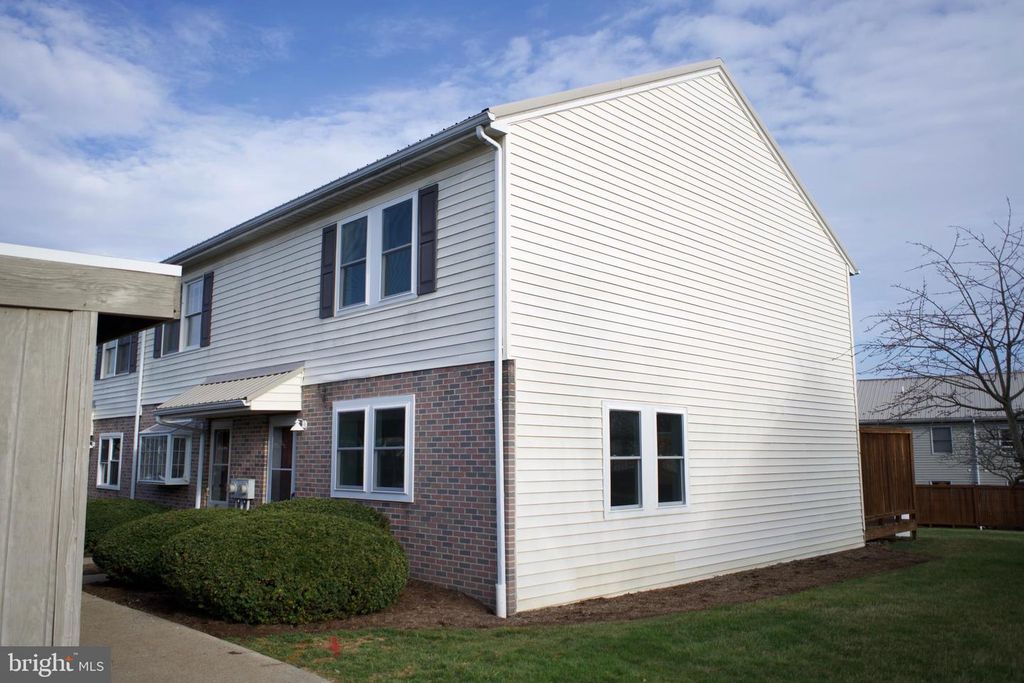 617 MARJORIE MAE ST, State College, PA 16803