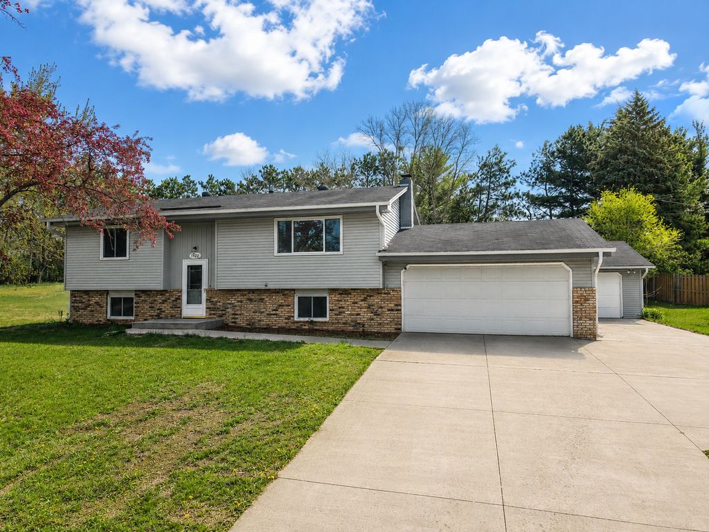 15221 Iguana Street NW, Anoka, MN 55303