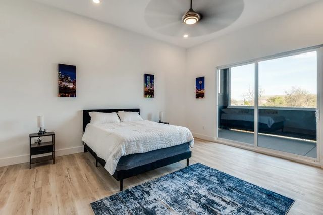 2806 Guymon Street, Dallas, TX 75212