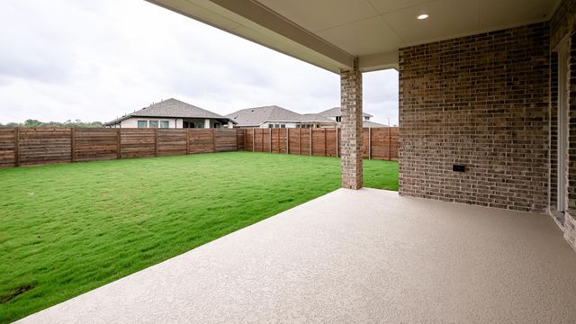 308 Foxfire CV, Lockhart, TX 78644