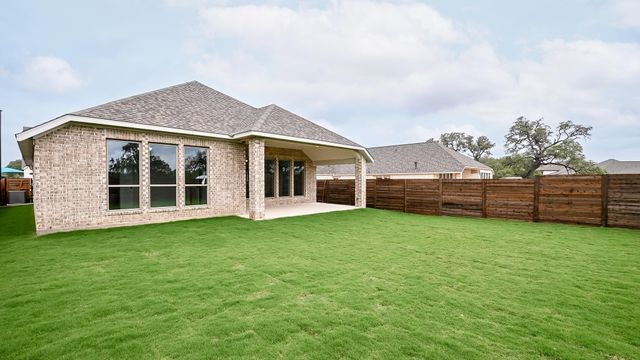 308 Foxfire CV, Lockhart, TX 78644