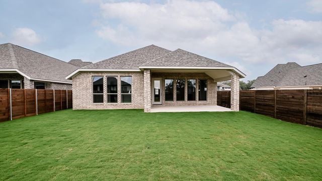 308 Foxfire CV, Lockhart, TX 78644