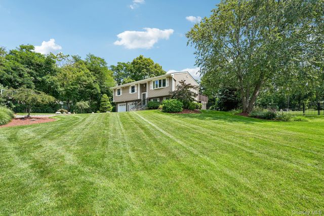 6 Prince Road, Mahopac, NY 10541