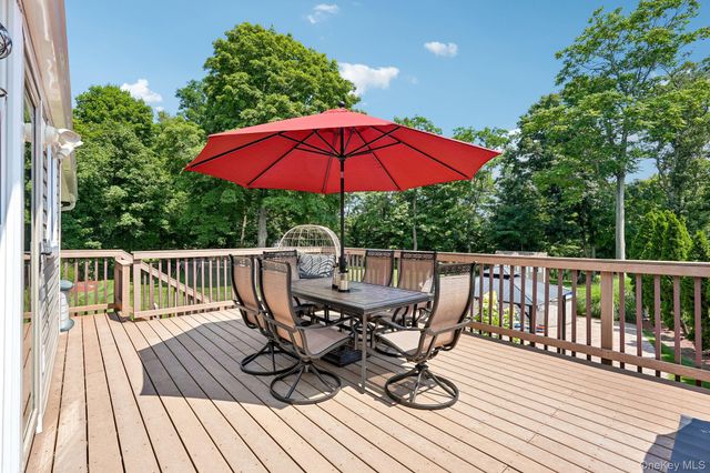 6 Prince Road, Mahopac, NY 10541