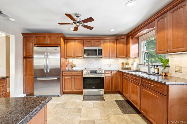 6 Prince Road, Mahopac, NY 10541