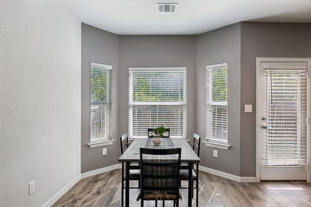 2801 17th Street, Fort Worth, TX 76106