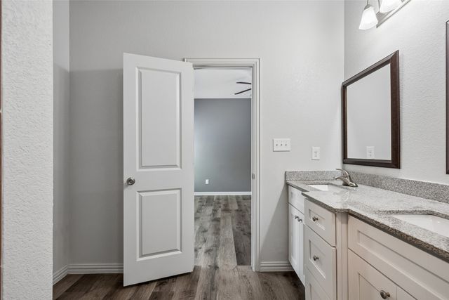 2801 17th Street, Fort Worth, TX 76106